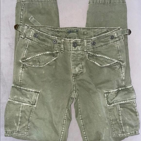 American Eagel Distressed Cargo Pants Size 0 - Picture 4 of 6